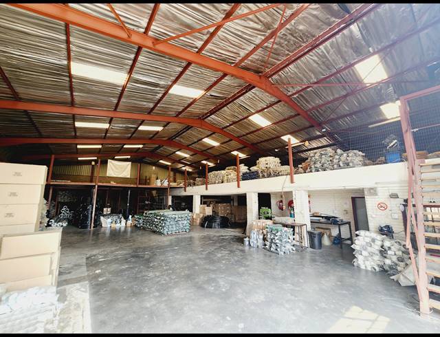 872M² WAREHOUSE FOR SALE IN KYA SANDS